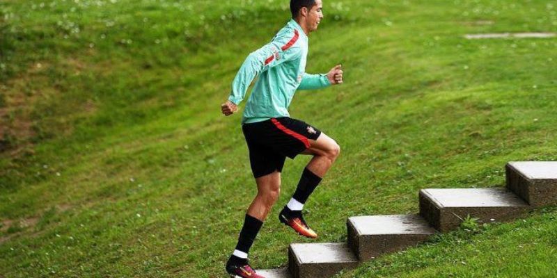 CR7 là một trong những cầu thủ có chế độ tập luyện thuộc dạng khắt khe nhất thế giới bóng đá